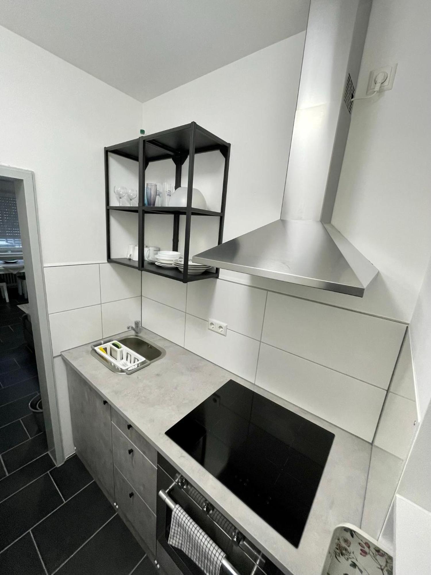 Naehe Hauptbahnhof & Ece-Center, Smart Tv Apartment Karlsruhe Exterior photo